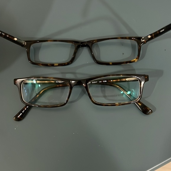 2 Matching Foster Grant eyeglass frames - MINT - Superb qualitylity - Picture 11 of 11
